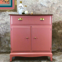 Load image into Gallery viewer, Stag Minstrel Drinks Cabinet