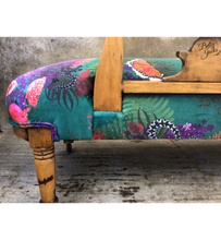 Load image into Gallery viewer, Vintage Chaise Lounge