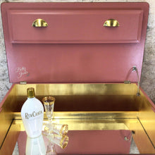 Load image into Gallery viewer, Stag Minstrel Drinks Cabinet