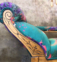 Load image into Gallery viewer, Vintage Chaise Lounge