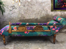 Load image into Gallery viewer, Vintage Chaise Lounge