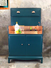 Load image into Gallery viewer, Stag Minstrel Drinks Cabinet