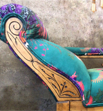 Load image into Gallery viewer, Vintage Chaise Lounge
